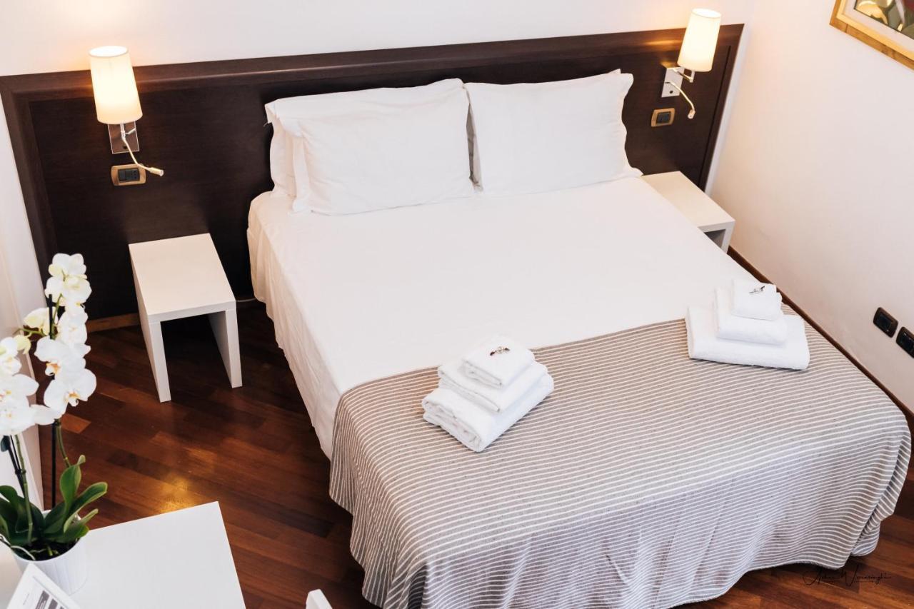 Magik Rooms Рим Екстер'єр фото