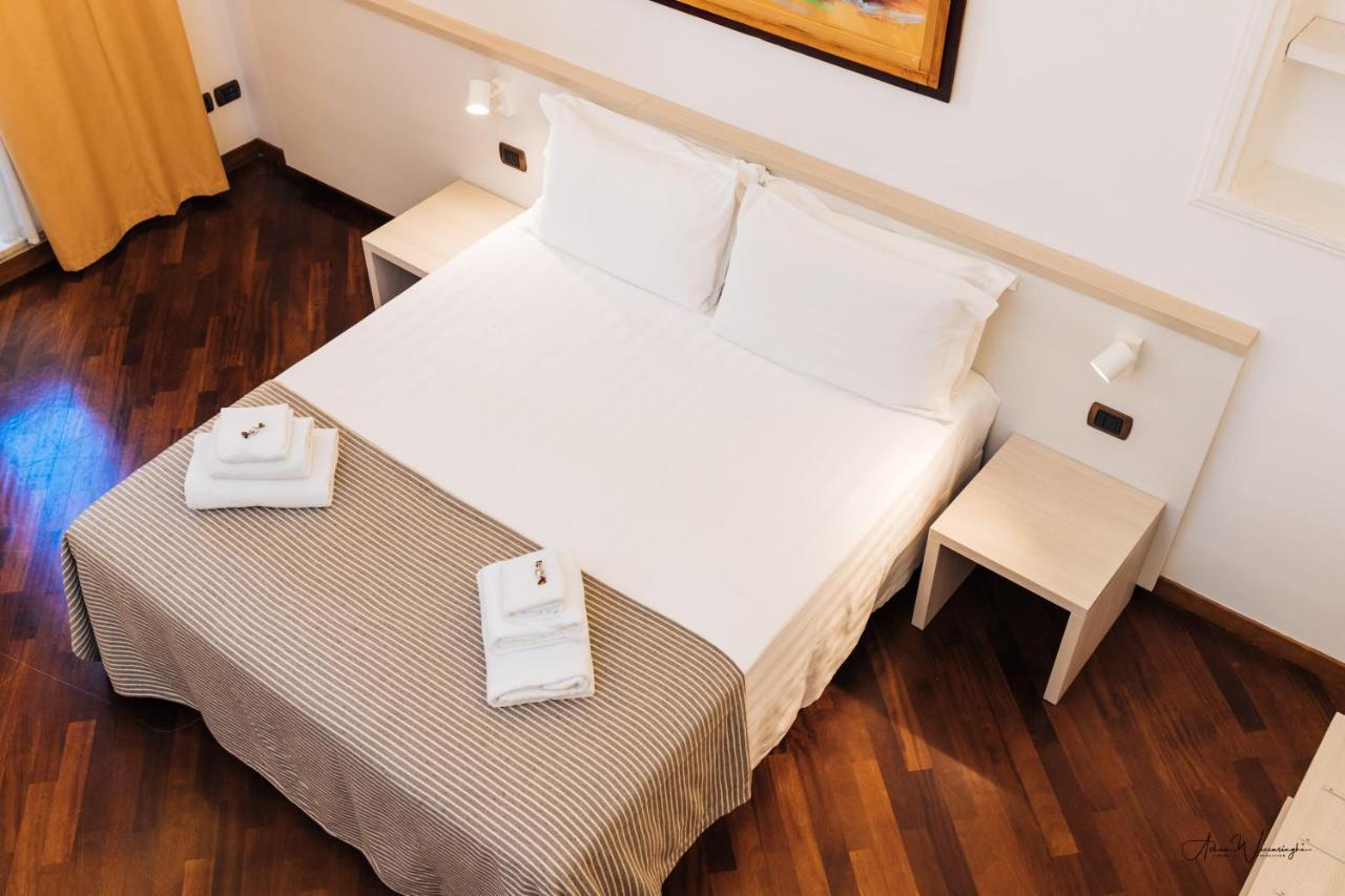 Magik Rooms Рим Екстер'єр фото