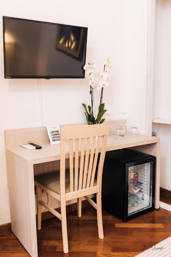 Magik Rooms Рим Екстер'єр фото